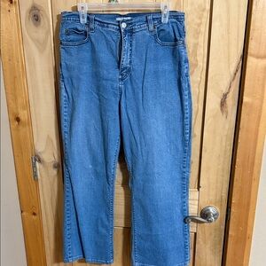 Levi's Women's Bootcut Jeans in Classic Blue